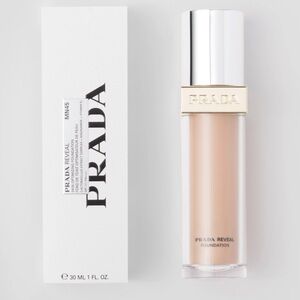 NIB Prada Reveal Foundation MN45
